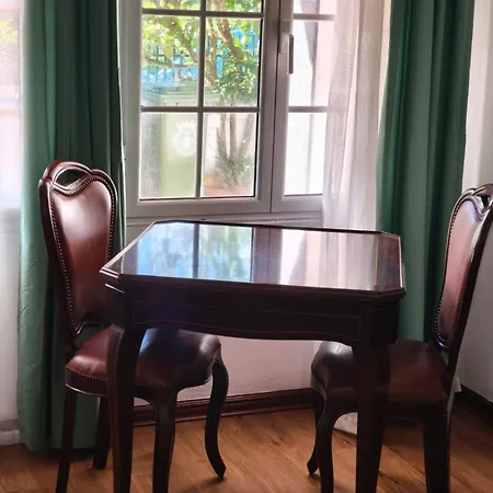 בית אירוח Gorgeous House