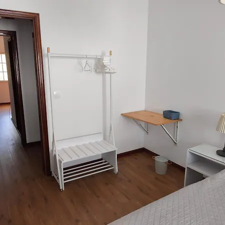 Gorgeous House בית אירוח