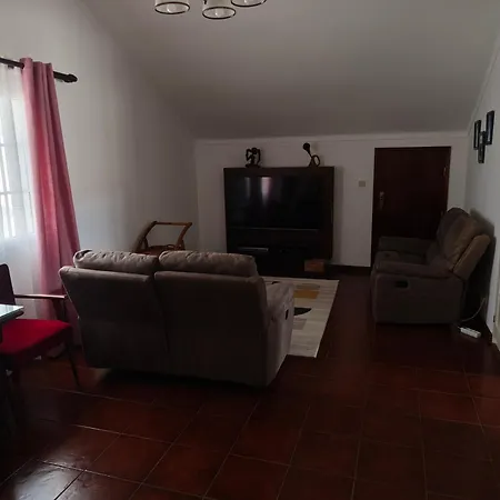 Privatunterkunft Gorgeous House Ponta Delgada