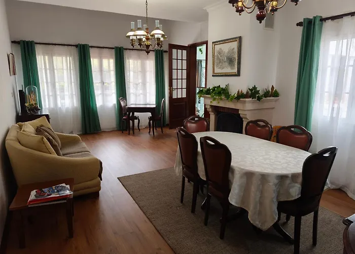 בית אירוח Gorgeous House